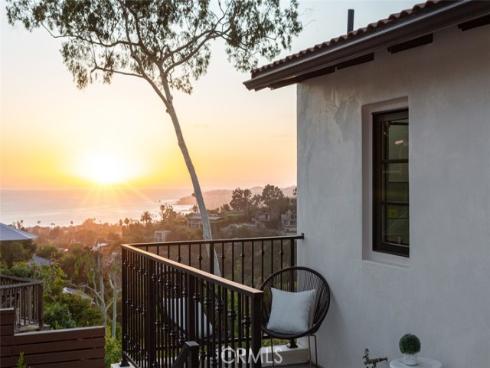 1060  Van Dyke   Drive, Laguna Beach, CA