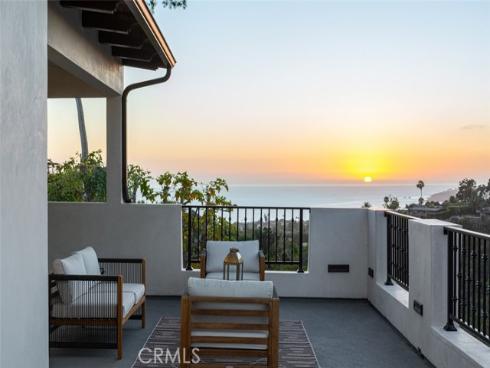 1060  Van Dyke   Drive, Laguna Beach, CA