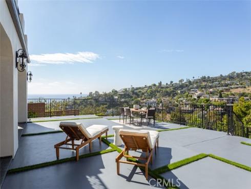 1060  Van Dyke   Drive, Laguna Beach, CA