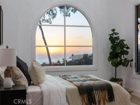 1060  Van Dyke   Drive, Laguna Beach, CA