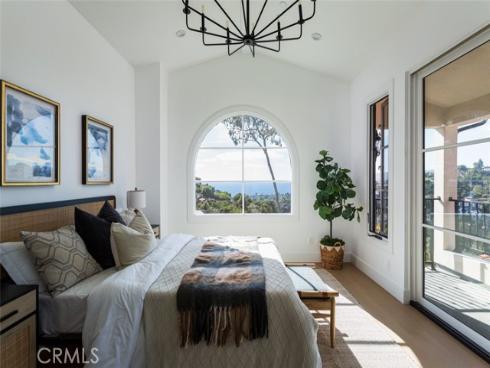 1060  Van Dyke   Drive, Laguna Beach, CA