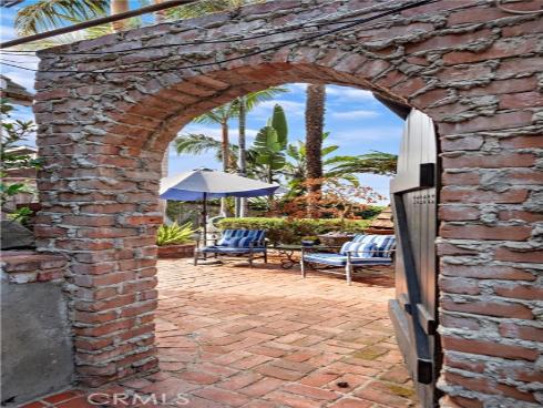 1048  Van Dyke   Drive, Laguna Beach, CA