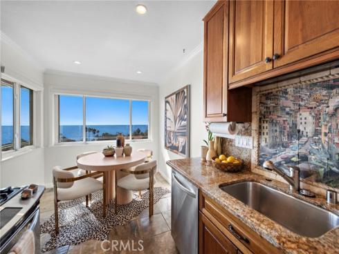 21692  Ocean Vista  C  Drive, Laguna Beach, CA