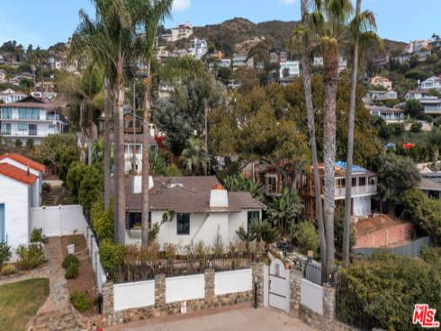 10  Camel Point   Drive, Laguna Beach, CA