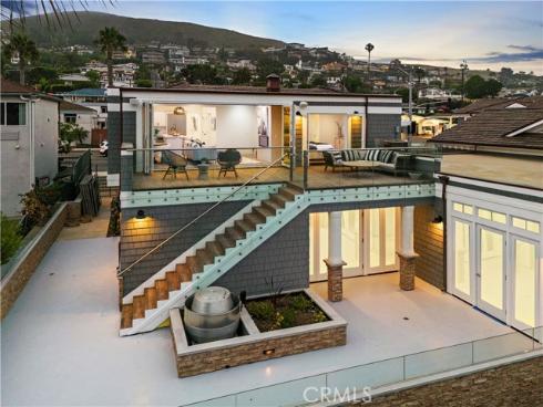 1373  N Coast Highway  , Laguna Beach, CA