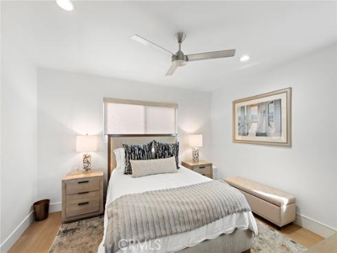 240 Moss 4 Street, Laguna Beach, CA