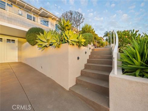 331 Ledroit Street , Laguna Beach, CA