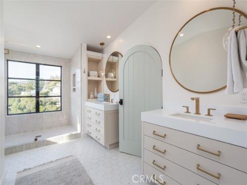 703 Gainsborough Place, Laguna Beach, CA