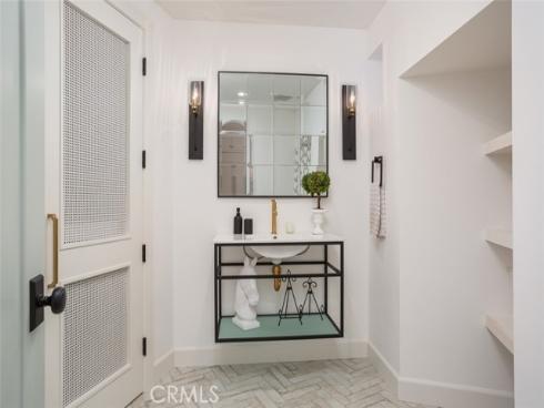 703 Gainsborough Place, Laguna Beach, CA