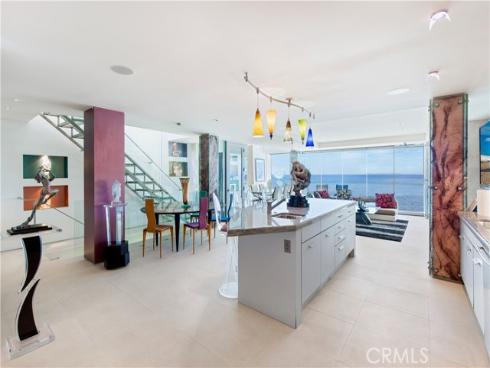 1261  Ocean Front  , Laguna Beach, CA
