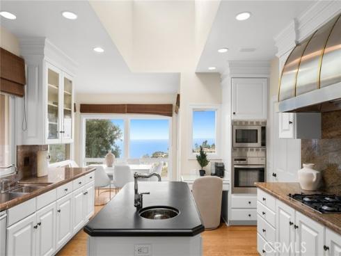 755 Pelican Drive , Laguna Beach, CA