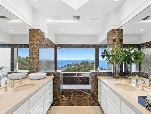 755 Pelican Drive , Laguna Beach, CA