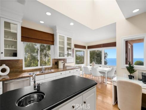 755 Pelican Drive , Laguna Beach, CA