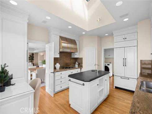 755 Pelican Drive , Laguna Beach, CA