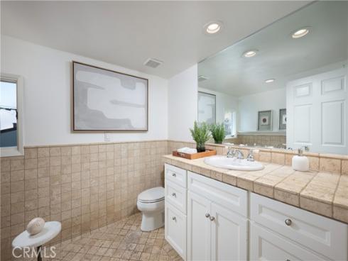 2130 Glenneyre Street, Laguna Beach, CA