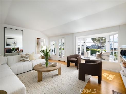 2130 Glenneyre Street, Laguna Beach, CA