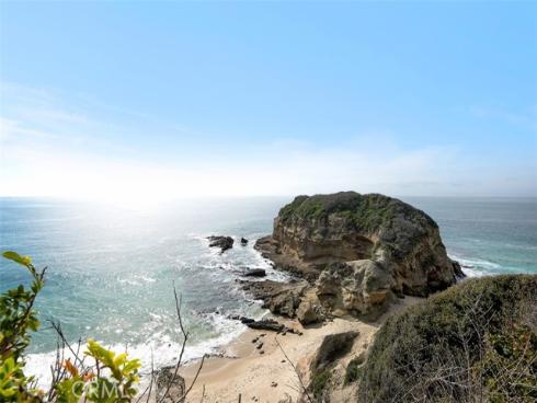 66 S La Senda Drive , Laguna Beach, CA