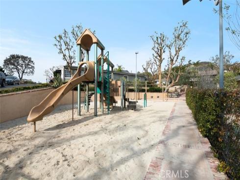 66 S La Senda Drive , Laguna Beach, CA