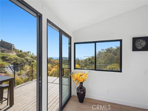 990  Meadowlark   Drive, Laguna Beach, CA