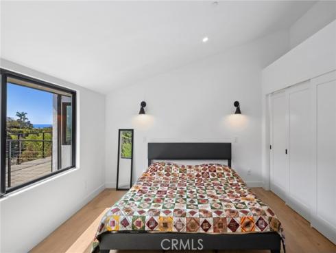 990  Meadowlark   Drive, Laguna Beach, CA