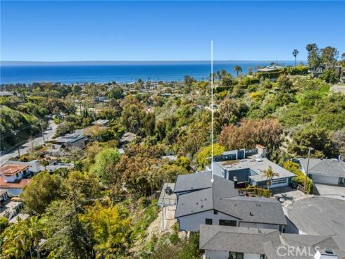 990  Meadowlark   Drive, Laguna Beach, CA