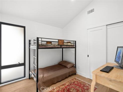 990  Meadowlark   Drive, Laguna Beach, CA