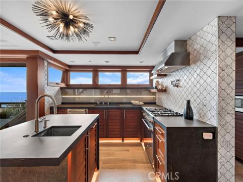 31678 Seacliff Drive, Laguna Beach, CA