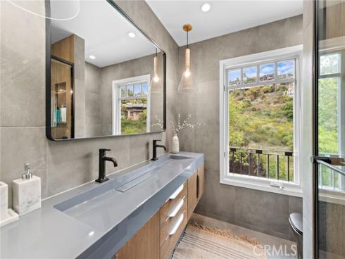 994 Bluebird Canyon Drive, Laguna Beach, CA