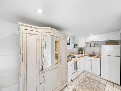 1056 Glenneyre Street, Laguna Beach, CA