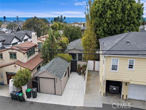 1056 Glenneyre Street, Laguna Beach, CA
