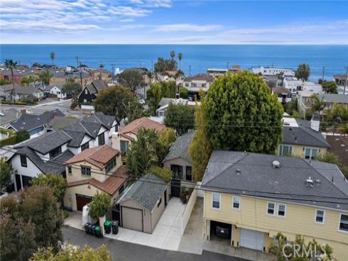 1056 Glenneyre Street, Laguna Beach, CA