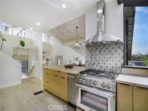 2240 Hillview Drive, Laguna Beach, CA