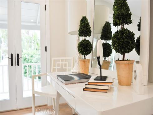 567 Flora Street, Laguna Beach, CA