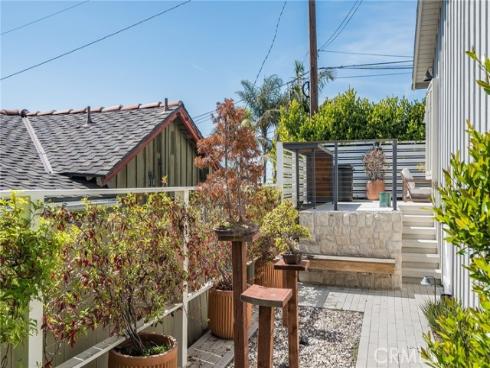 567 Flora Street, Laguna Beach, CA