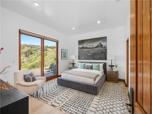 2516 Temple Hills Drive, Laguna Beach, CA