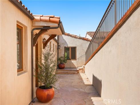 2516 Temple Hills Drive, Laguna Beach, CA