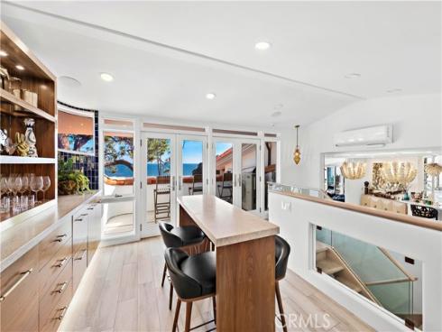 594 Cliff Drive, Laguna Beach, CA