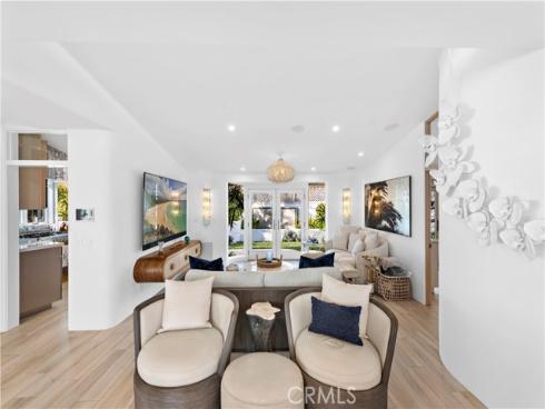 594 Cliff Drive, Laguna Beach, CA