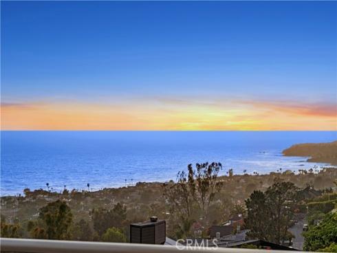 856  Diamond  , Laguna Beach, CA