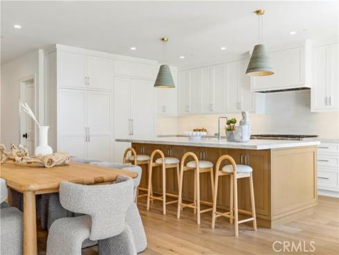 1759 Glenneyre Street, Laguna Beach, CA