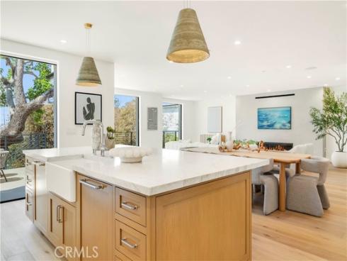 1759 Glenneyre Street, Laguna Beach, CA