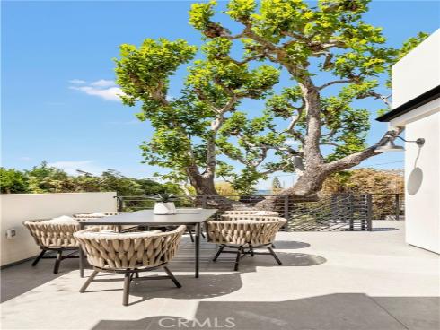 1759 Glenneyre Street, Laguna Beach, CA