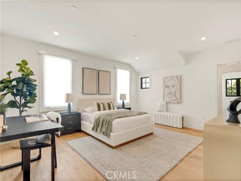 1759 Glenneyre Street, Laguna Beach, CA