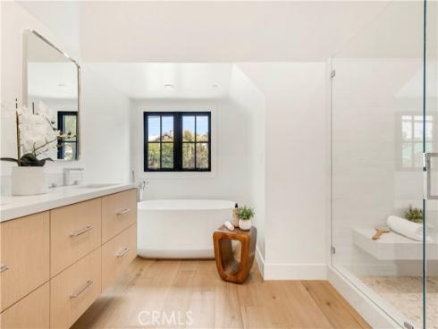 1759 Glenneyre Street, Laguna Beach, CA