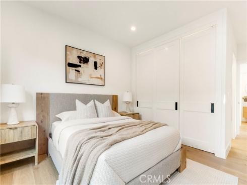 1759 Glenneyre Street, Laguna Beach, CA