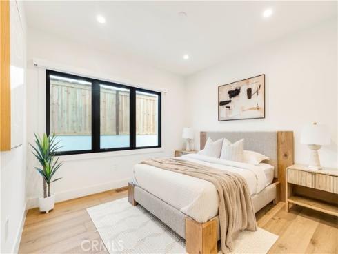 1759 Glenneyre Street, Laguna Beach, CA