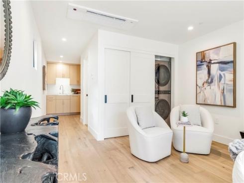 1759 Glenneyre Street, Laguna Beach, CA