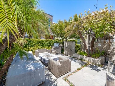 151 Cedar Way, Laguna Beach, CA