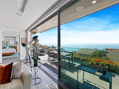 1088  Del Mar   Avenue, Laguna Beach, CA