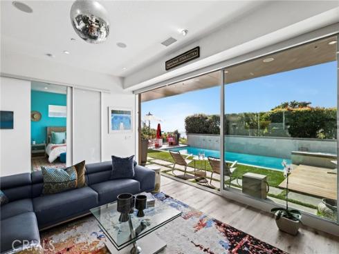 1088  Del Mar   Avenue, Laguna Beach, CA